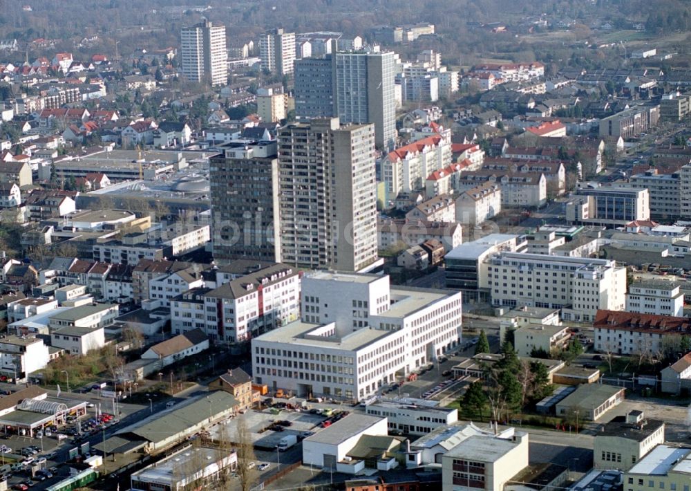 Luftbild Neu-Isenburg - Stadtzentrum im Innenstadtbereich in Neu-Isenburg im Bundesland Hessen, Deutschland