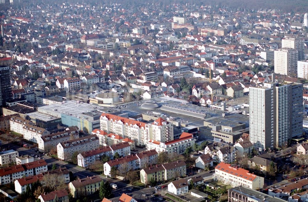 Neu-Isenburg von oben - Stadtzentrum im Innenstadtbereich in Neu-Isenburg im Bundesland Hessen, Deutschland