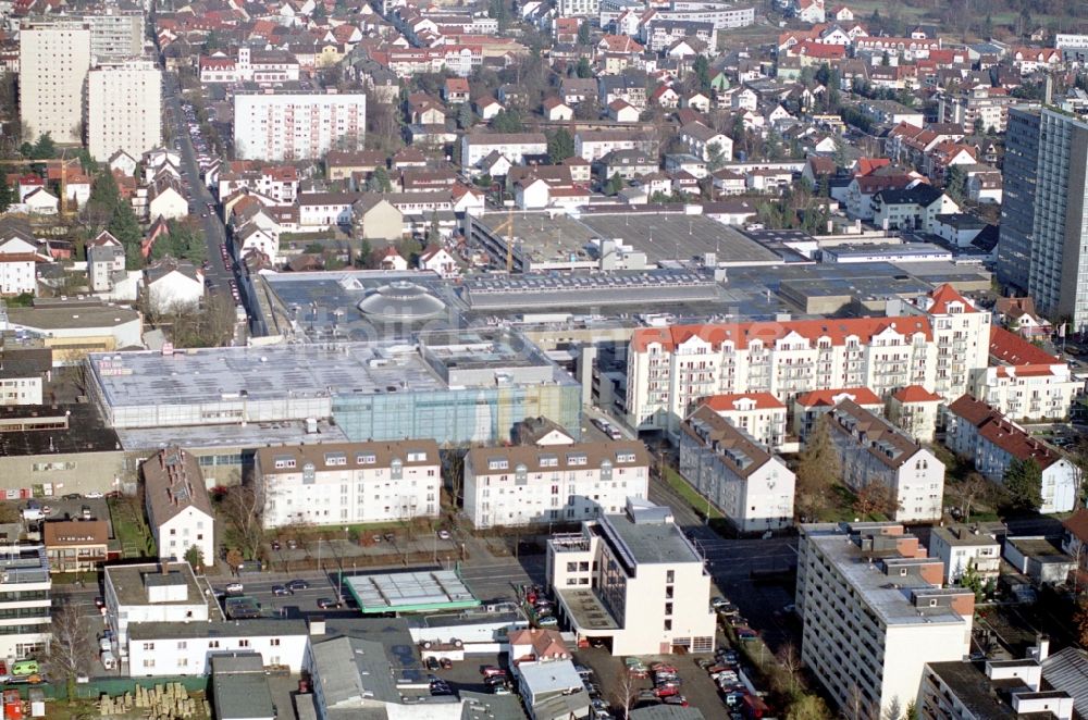 Luftbild Neu-Isenburg - Stadtzentrum im Innenstadtbereich in Neu-Isenburg im Bundesland Hessen, Deutschland