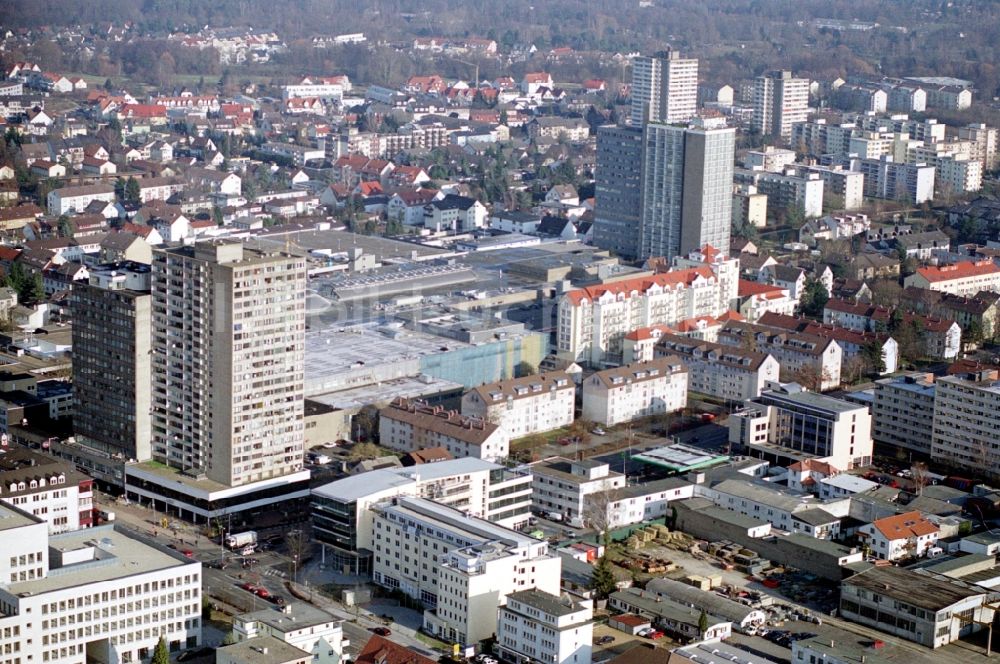 Neu-Isenburg von oben - Stadtzentrum im Innenstadtbereich in Neu-Isenburg im Bundesland Hessen, Deutschland