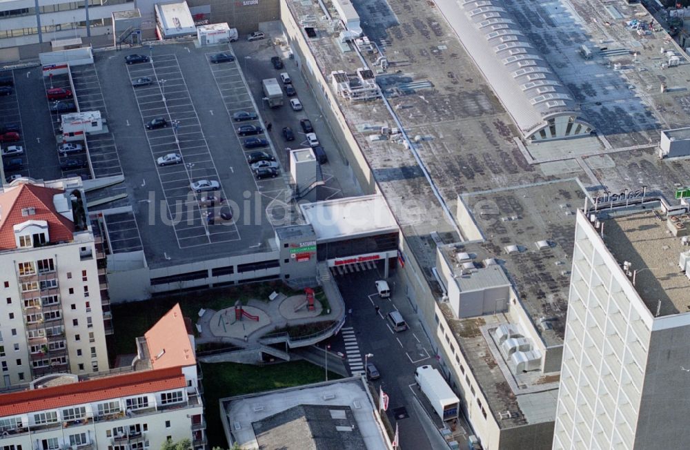 Luftaufnahme Neu-Isenburg - Stadtzentrum im Innenstadtbereich in Neu-Isenburg im Bundesland Hessen, Deutschland