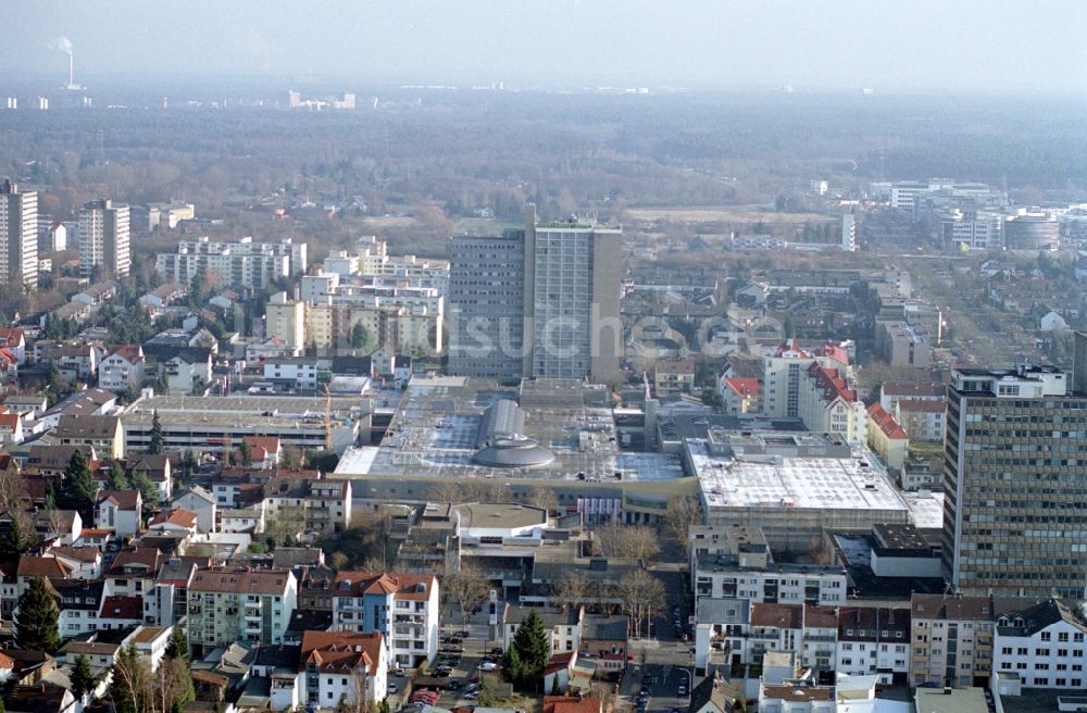 Luftbild Neu-Isenburg - Stadtzentrum im Innenstadtbereich in Neu-Isenburg im Bundesland Hessen, Deutschland