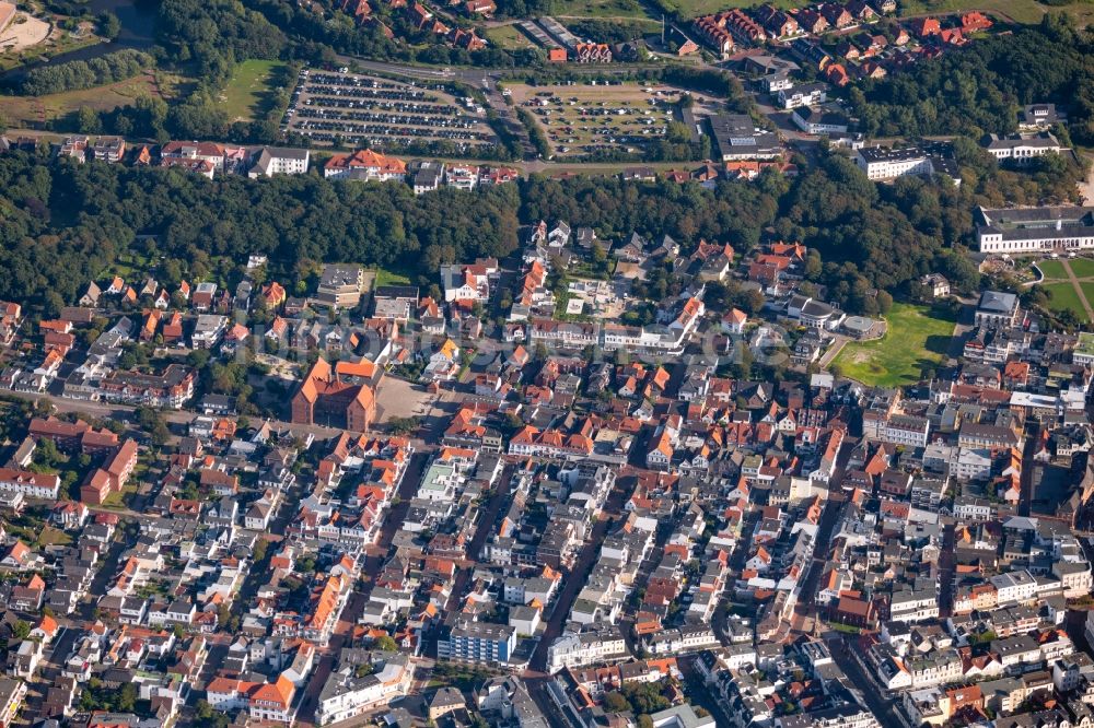 Norderney von oben - Stadtzentrum im Innenstadtbereich in Norderney im Bundesland Niedersachsen, Deutschland