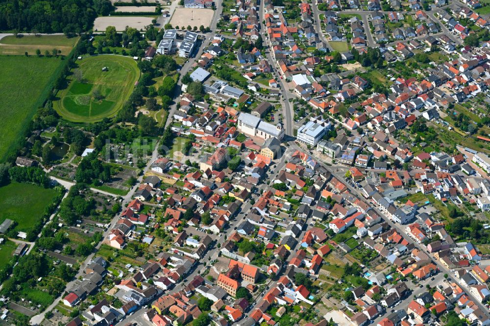Oberhausen aus der Vogelperspektive: Stadtzentrum im Innenstadtbereich in Oberhausen im Bundesland Baden-Württemberg, Deutschland