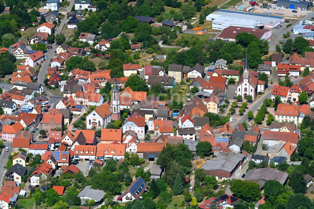 Oberschwarzach von oben - Stadtzentrum im Innenstadtbereich in Oberschwarzach im Bundesland Baden-Württemberg, Deutschland