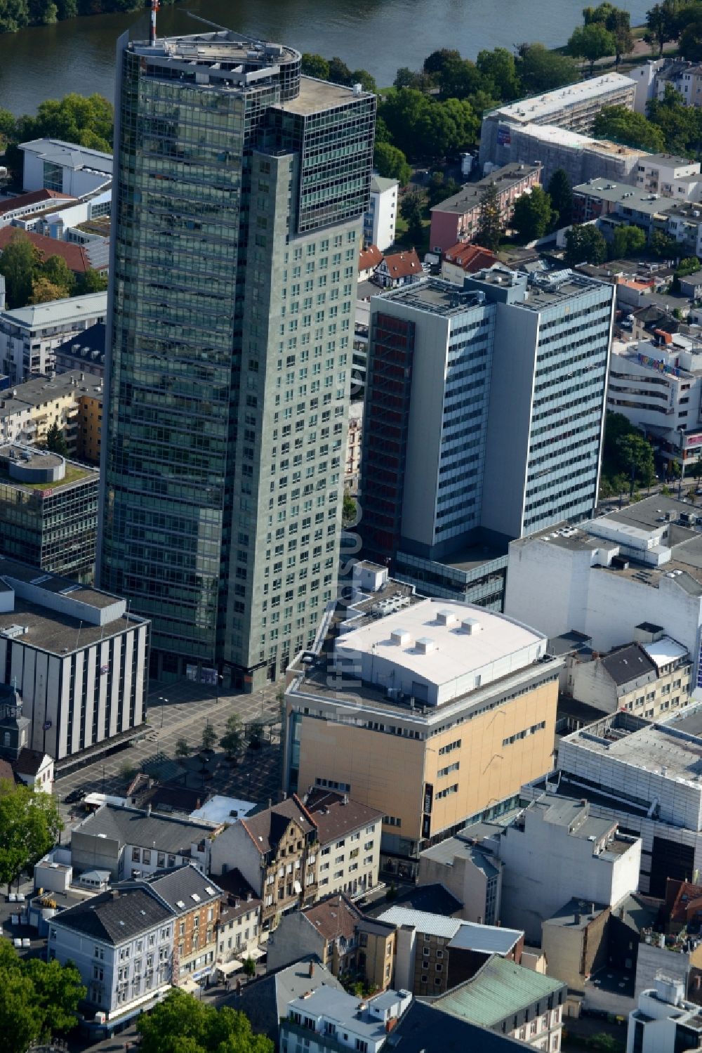 Offenbach am Main von oben - Stadtzentrum im Innenstadtbereich in Offenbach am Main im Bundesland Hessen