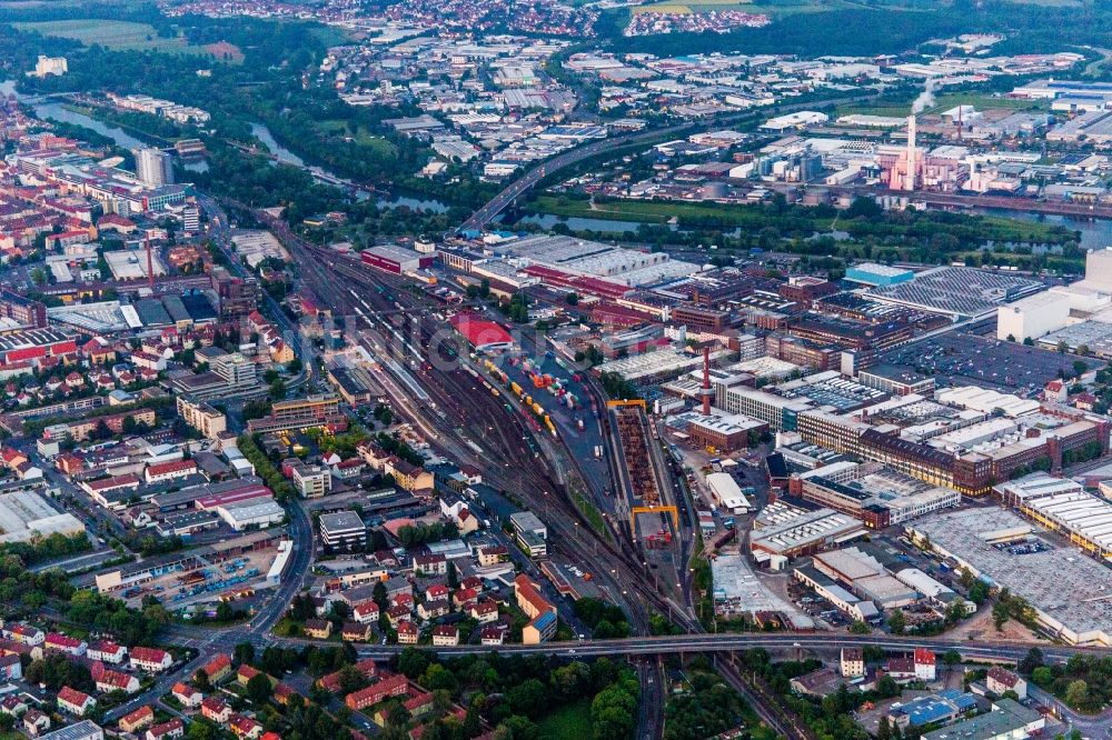 Luftbild Schweinfurt - Stadtzentrum im Innenstadtbereich im Ortsteil Bellevue in Schweinfurt im Bundesland Bayern, Deutschland