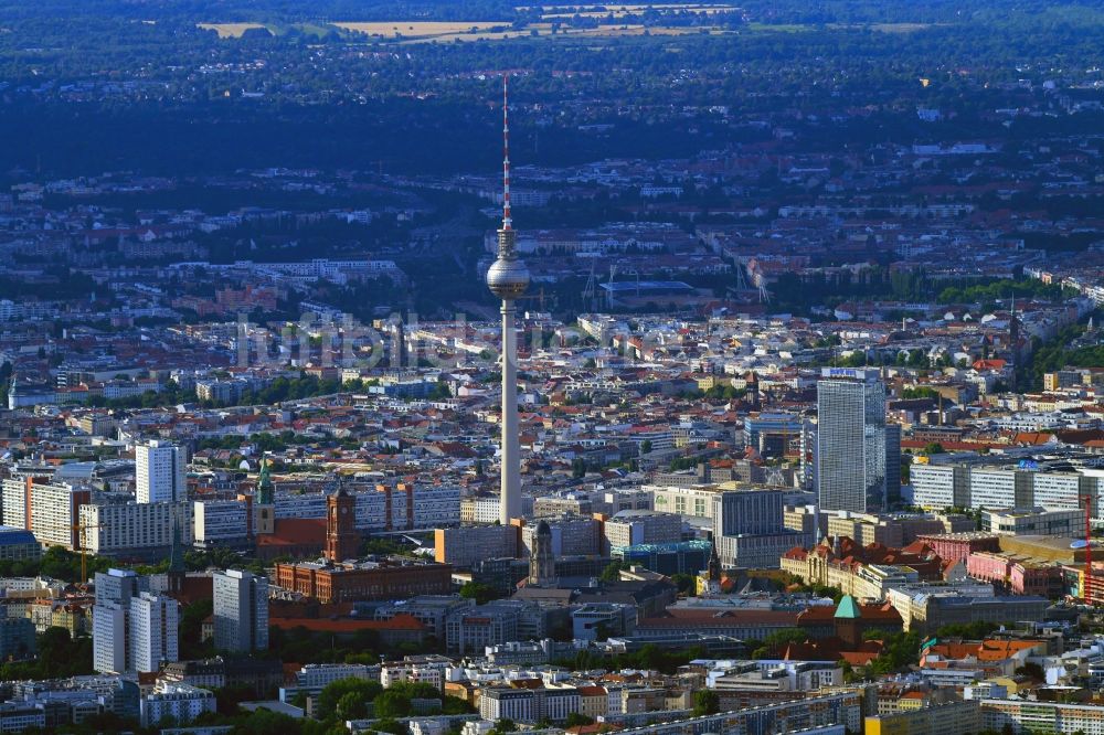 Luftbild Berlin - Stadtzentrum im Innenstadtbereich im Ortsteil Mitte in Berlin, Deutschland