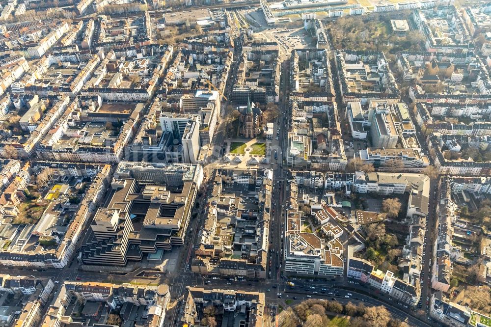 Luftbild Düsseldorf - Stadtzentrum im Innenstadtbereich im Ortsteil Stadtmitte in Düsseldorf im Bundesland Nordrhein-Westfalen, Deutschland