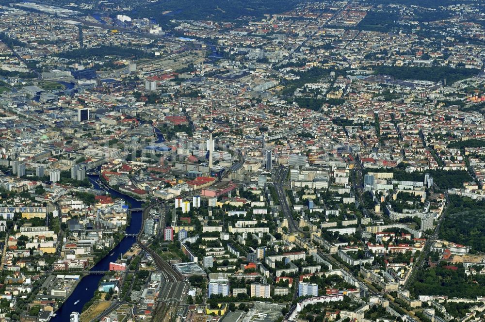 Berlin aus der Vogelperspektive: Stadtzentrum im Innenstadtbereich Ost in Berlin