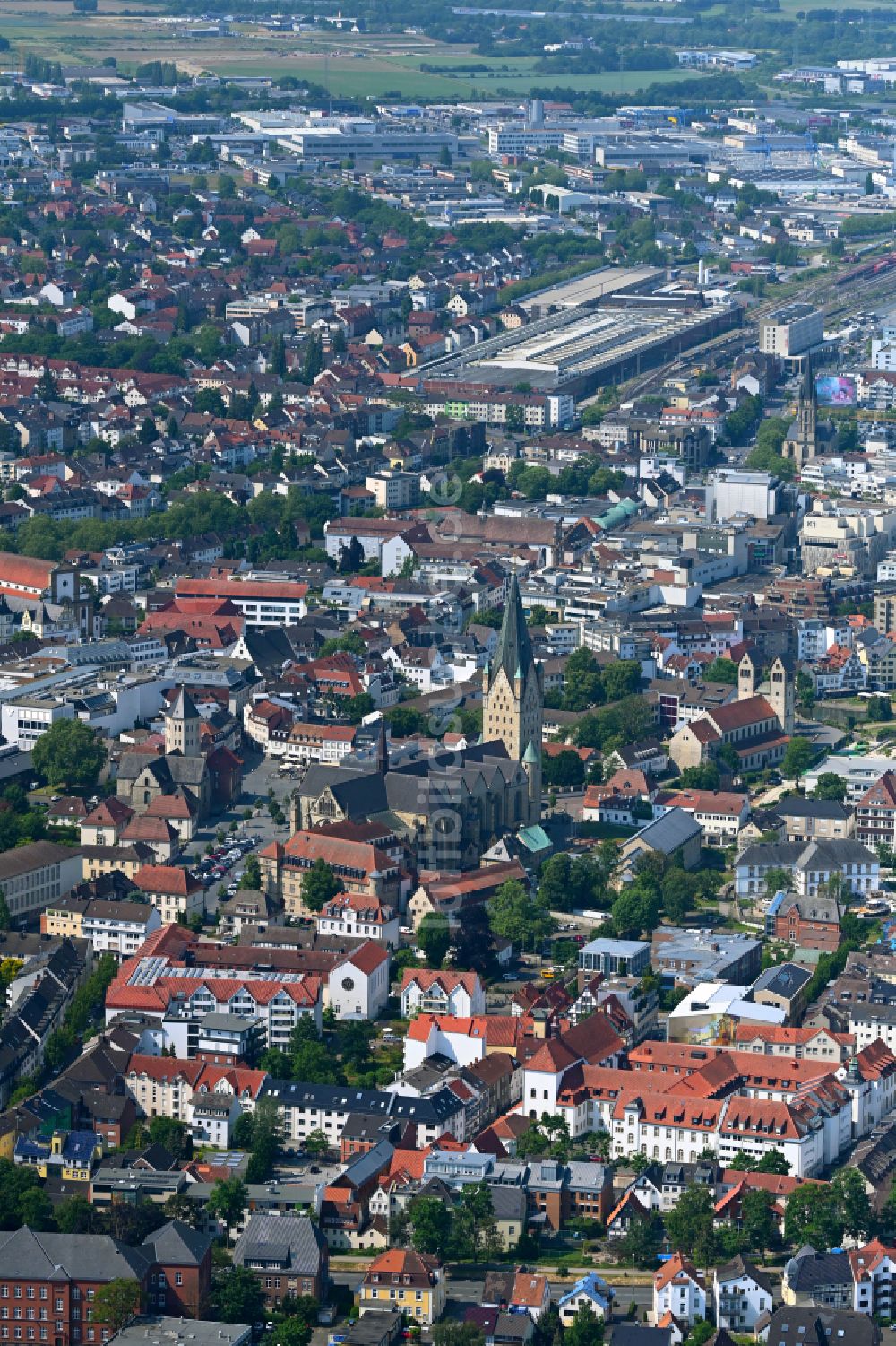 Paderborn aus der Vogelperspektive: Stadtzentrum im Innenstadtbereich in Paderborn im Bundesland Nordrhein-Westfalen, Deutschland