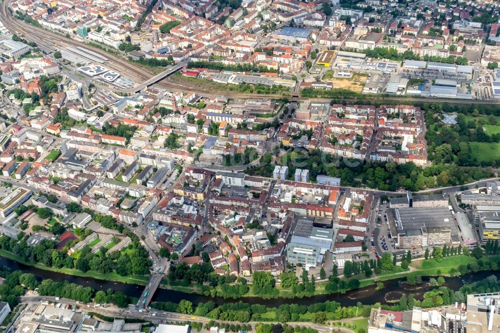 Luftaufnahme Pforzheim - Stadtzentrum im Innenstadtbereich in Pforzheim im Bundesland Baden-Württemberg, Deutschland