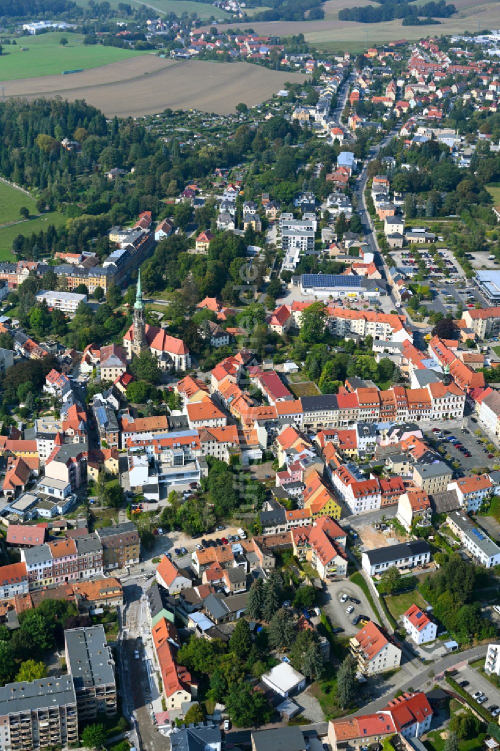 Radeberg aus der Vogelperspektive: Stadtzentrum im Innenstadtbereich in Radeberg im Bundesland Sachsen, Deutschland