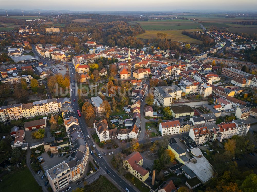 Radeberg von oben - Stadtzentrum im Innenstadtbereich in Radeberg im Bundesland Sachsen, Deutschland