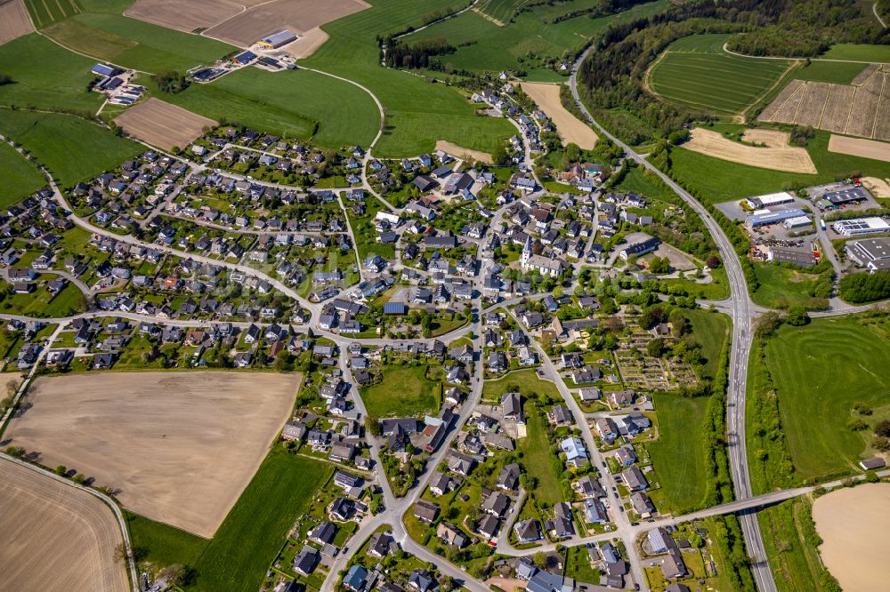 Luftaufnahme Remblinghausen - Stadtzentrum im Innenstadtbereich in Remblinghausen im Bundesland Nordrhein-Westfalen, Deutschland