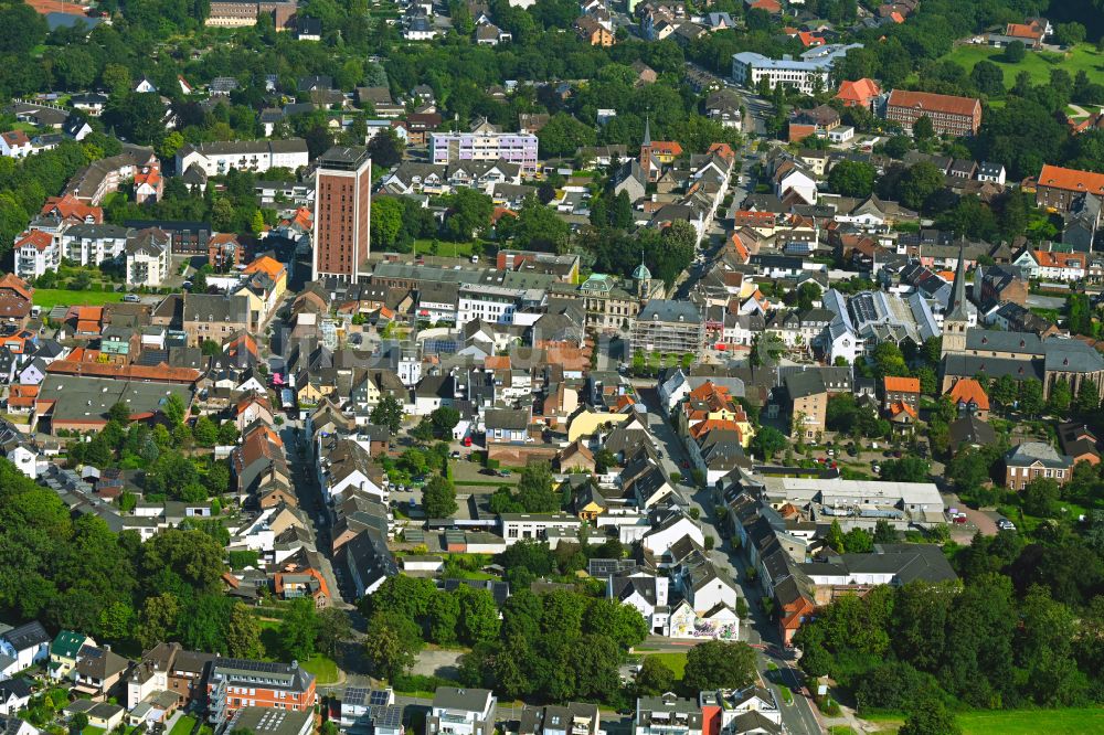 Rheinberg aus der Vogelperspektive: Stadtzentrum im Innenstadtbereich in Rheinberg im Bundesland Nordrhein-Westfalen, Deutschland