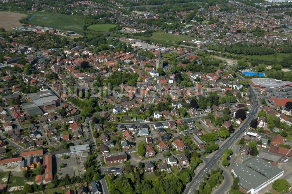 Luftaufnahme Schüttorf - Stadtzentrum im Innenstadtbereich in Schüttorf im Bundesland Niedersachsen, Deutschland