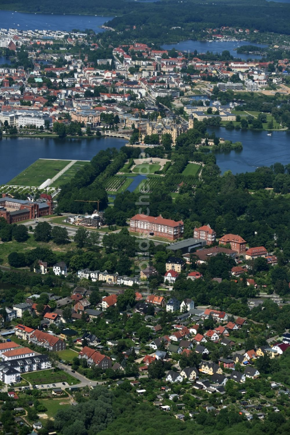 Luftbild Schwerin - Stadtzentrum im Innenstadtbereich in Schwerin im Bundesland Mecklenburg-Vorpommern