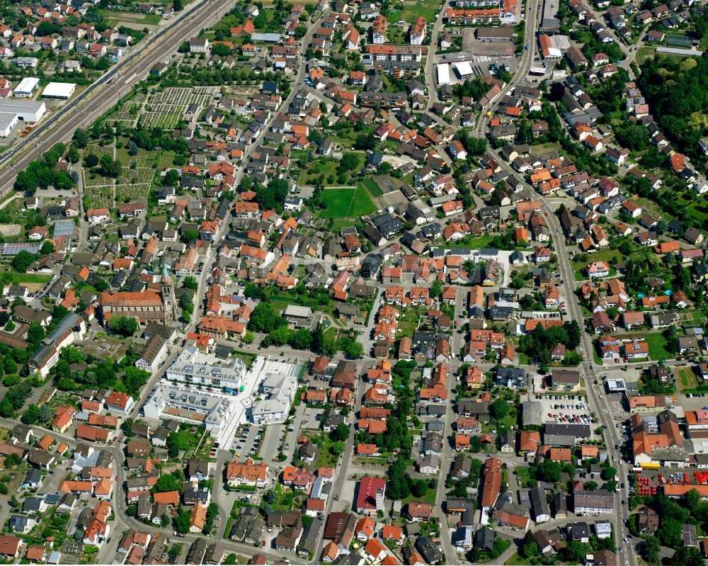 Luftaufnahme Sinzheim - Stadtzentrum im Innenstadtbereich in Sinzheim im Bundesland Baden-Württemberg, Deutschland