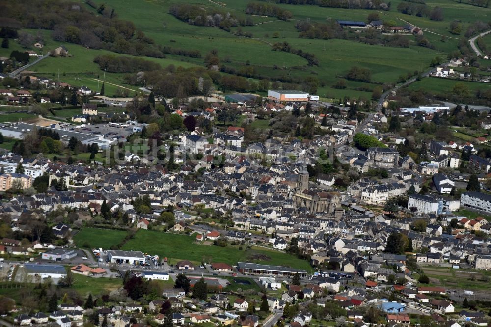 Luftbild La Souterraine - Stadtzentrum im Innenstadtbereich in La Souterraine in Aquitaine Limousin Poitou-Charentes, Frankreich