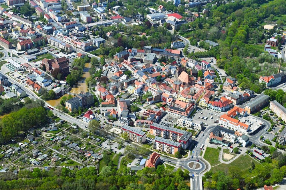 Spremberg von oben - Stadtzentrum im Innenstadtbereich in Spremberg im Bundesland Brandenburg, Deutschland