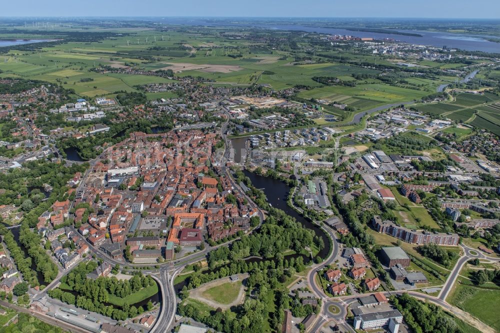 Stade von oben - Stadtzentrum im Innenstadtbereich in Stade im Bundesland Niedersachsen