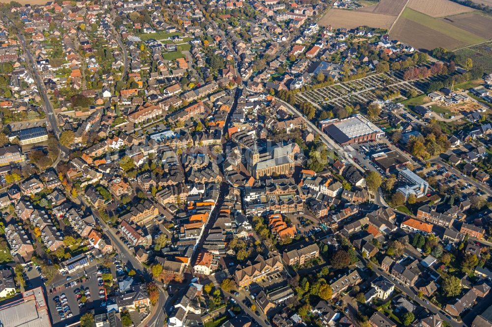 Straelen aus der Vogelperspektive: Stadtzentrum im Innenstadtbereich in Straelen im Bundesland Nordrhein-Westfalen, Deutschland