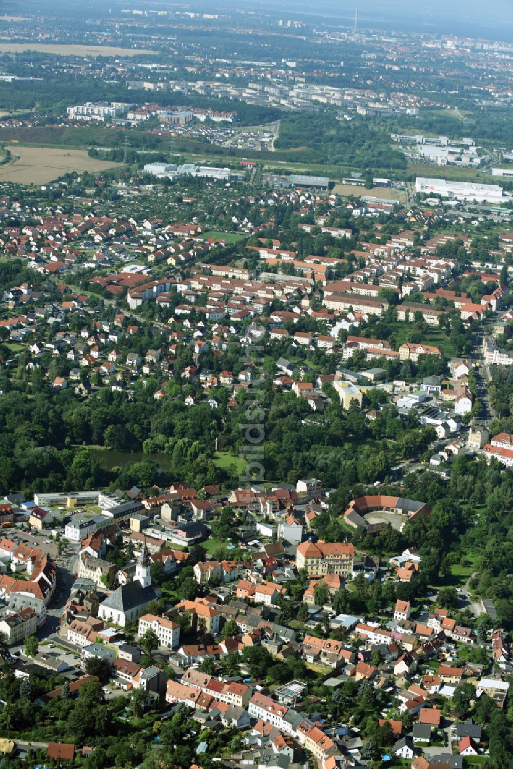 Taucha von oben - Stadtzentrum im Innenstadtbereich in Taucha im Bundesland Sachsen, Deutschland