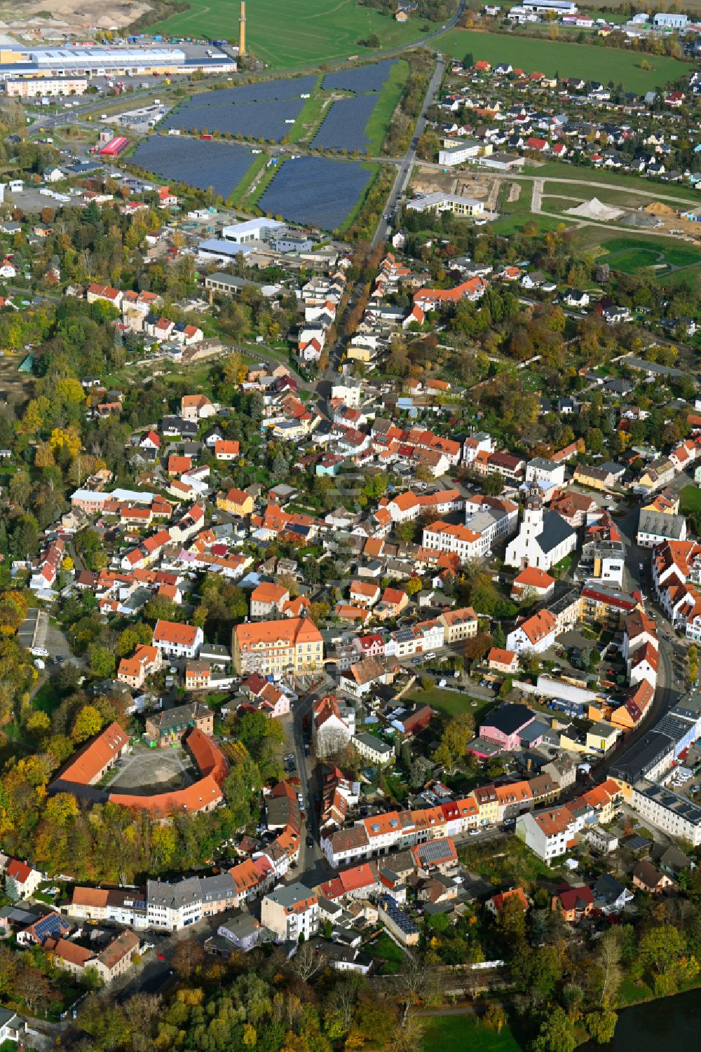 Taucha von oben - Stadtzentrum im Innenstadtbereich in Taucha im Bundesland Sachsen, Deutschland