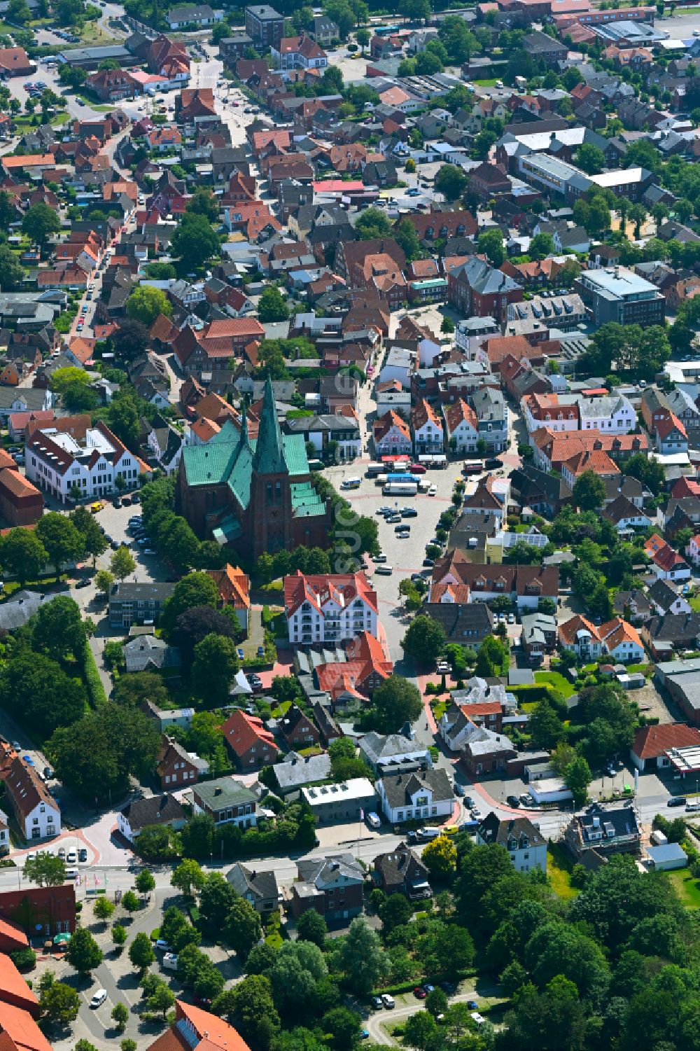 Thalingburen von oben - Stadtzentrum im Innenstadtbereich in Thalingburen im Bundesland Schleswig-Holstein, Deutschland