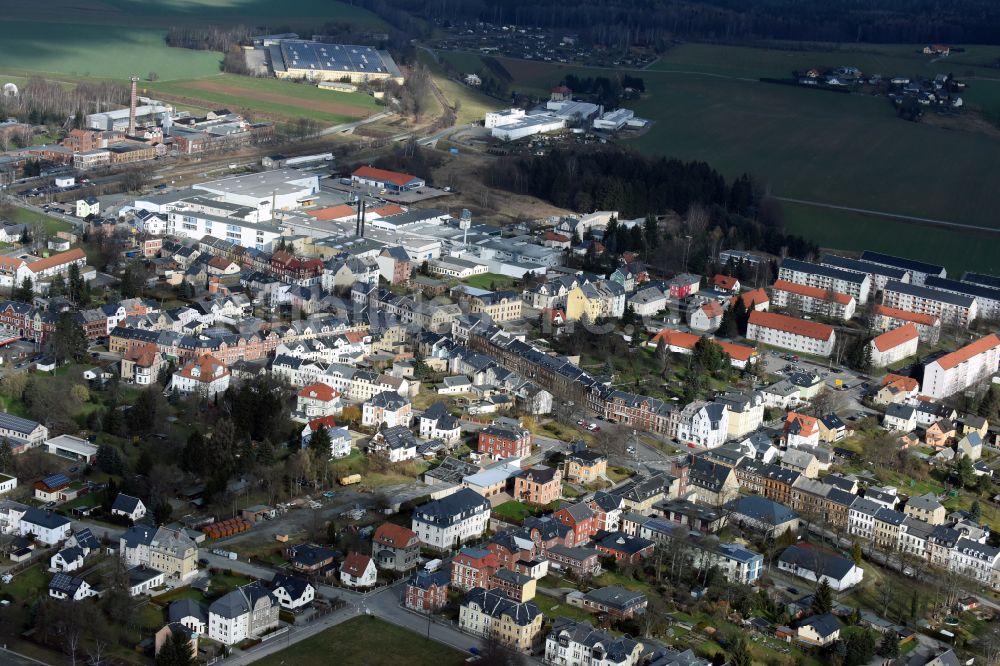 Treuen von oben - Stadtzentrum im Innenstadtbereich in Treuen im Bundesland Sachsen, Deutschland