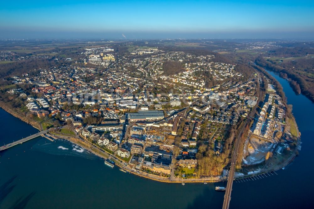 Luftbild Kettwig - Stadtzentrum im Innenstadtbereich am Ufer des Flußverlaufes Ruhr in Kettwig im Bundesland Nordrhein-Westfalen