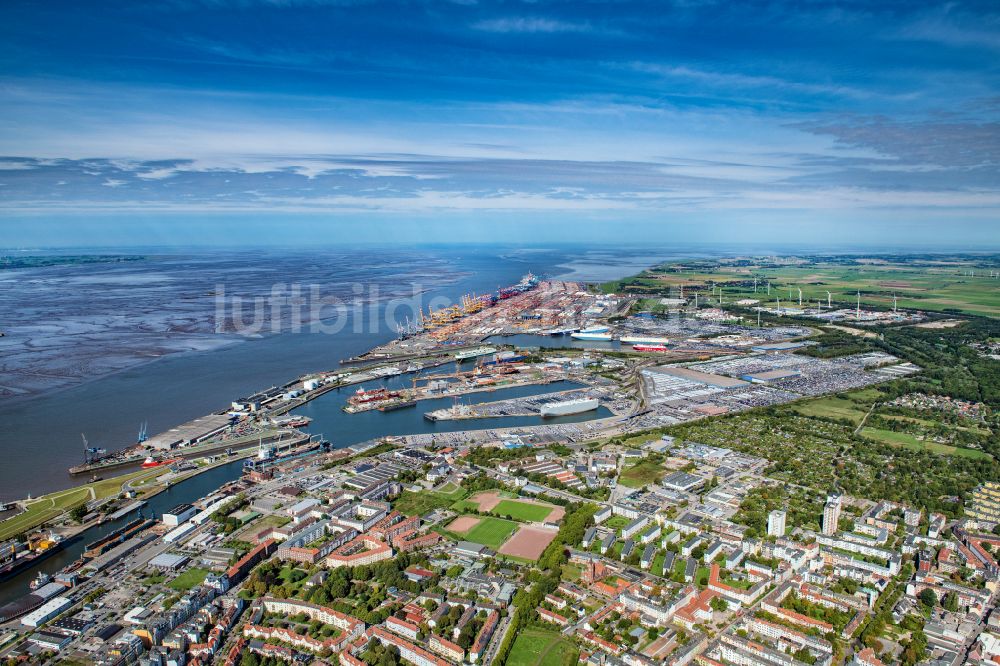 Luftbild Bremerhaven - Stadtzentrum im Innenstadtbereich am Ufer des Flußverlaufes der Weser in Bremerhaven im Bundesland Bremen, Deutschland