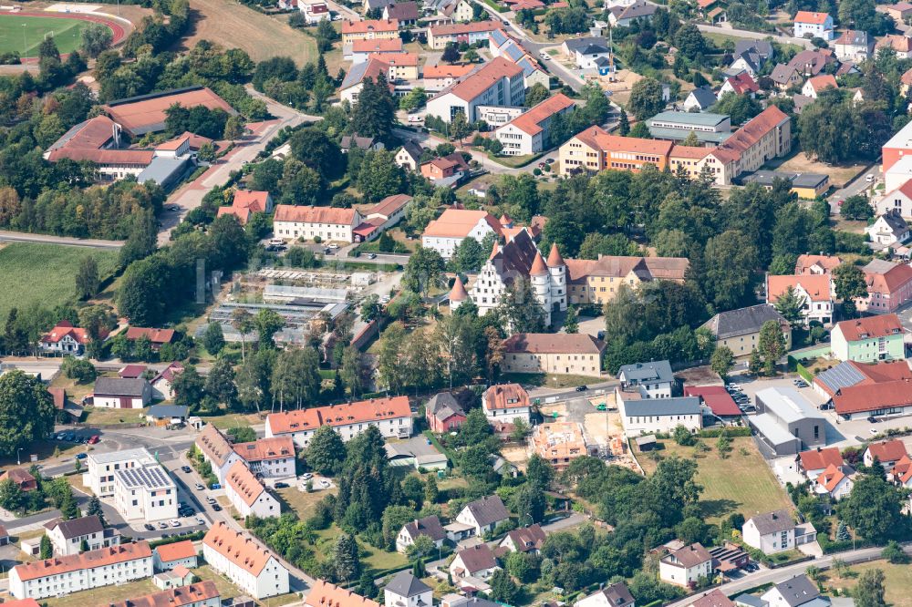 Vohenstrauß von oben - Stadtzentrum im Innenstadtbereich in Vohenstrauß im Bundesland Bayern, Deutschland