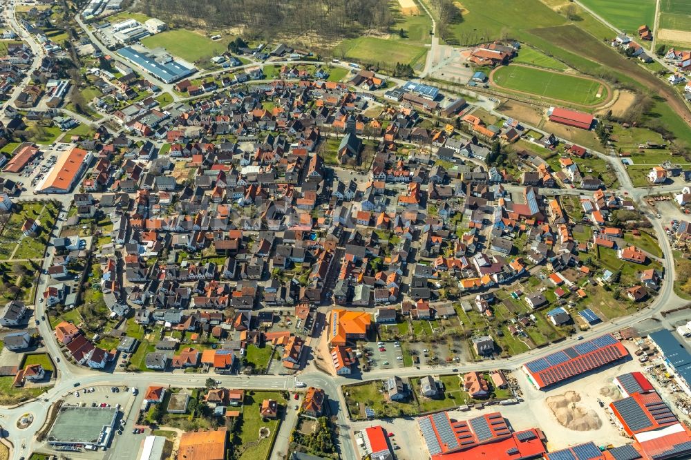 Volkmarsen aus der Vogelperspektive: Stadtzentrum im Innenstadtbereich in Volkmarsen im Bundesland Hessen, Deutschland