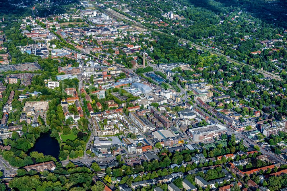 Hamburg aus der Vogelperspektive: Stadtzentrum im Innenstadtbereich an der Wandsbeker Marktstraße - Schloßstraße im Ortsteil Wandsbek in Hamburg, Deutschland