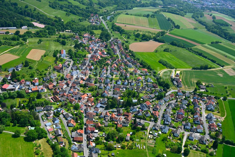 Wenighösbach aus der Vogelperspektive: Stadtzentrum im Innenstadtbereich in Wenighösbach im Bundesland Bayern, Deutschland