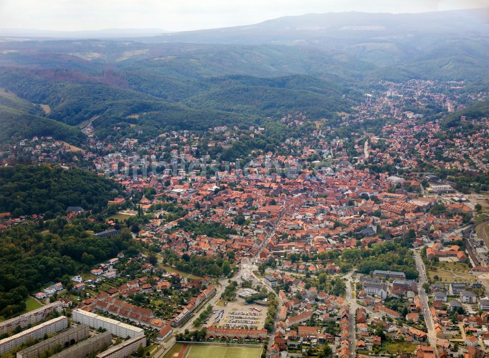 Luftaufnahme Wernigerode - Stadtzentrum im Innenstadtbereich in Wernigerode im Bundesland Sachsen-Anhalt, Deutschland