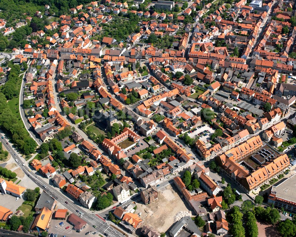 Wernigerode aus der Vogelperspektive: Stadtzentrum im Innenstadtbereich in Wernigerode im Bundesland Sachsen-Anhalt, Deutschland