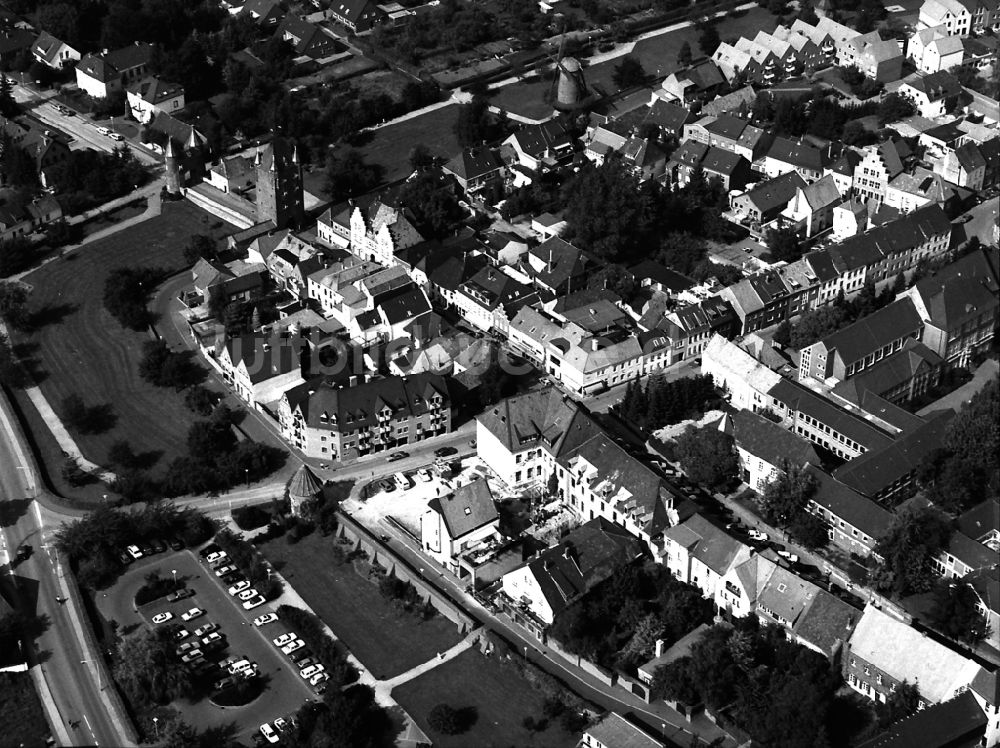 Xanten aus der Vogelperspektive: Stadtzentrum im Innenstadtbereich in Xanten im Bundesland Nordrhein-Westfalen, Deutschland