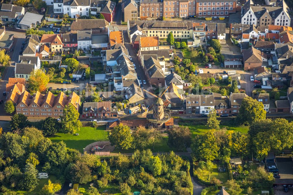 Luftaufnahme Xanten - Stadtzentrum im Innenstadtbereich in Xanten im Bundesland Nordrhein-Westfalen, Deutschland