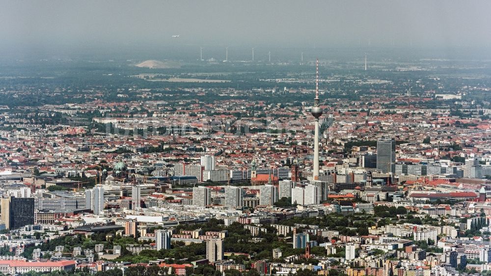 Luftaufnahme Berlin - Stadtzentrum im Innenstadtbereich Zentrum Ost in Berlin