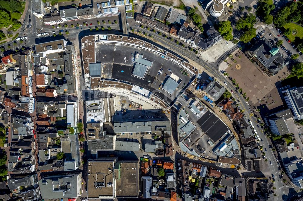 Recklinghausen von oben - Stadtzentrum am Innenstadtring Kaiserwall mit Einkaufszentrum Löhrhof Center der ECE in Recklinghausen im Bundesland Nordrhein-Westfalen