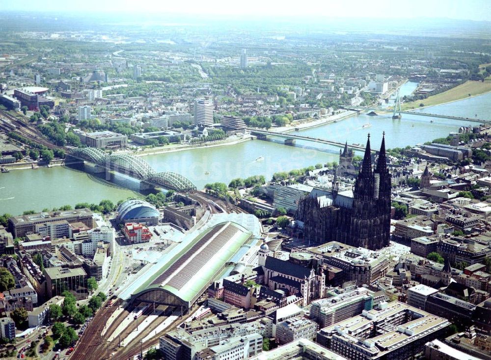 Köln von oben - Stadtzentrum Köln mit dem Dom.