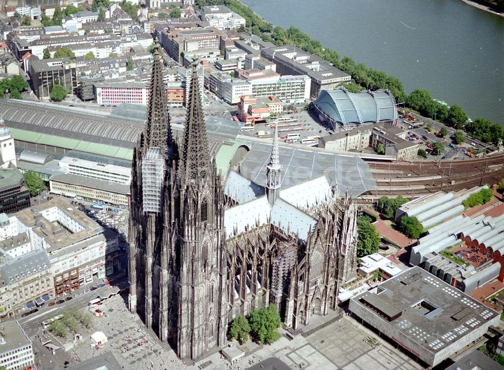 Köln aus der Vogelperspektive: Stadtzentrum Köln mit dem Dom.