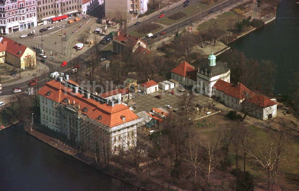 Luftbild Berlin - Köpenick - Stadtzentrum von Köpenick mit Schloßansicht