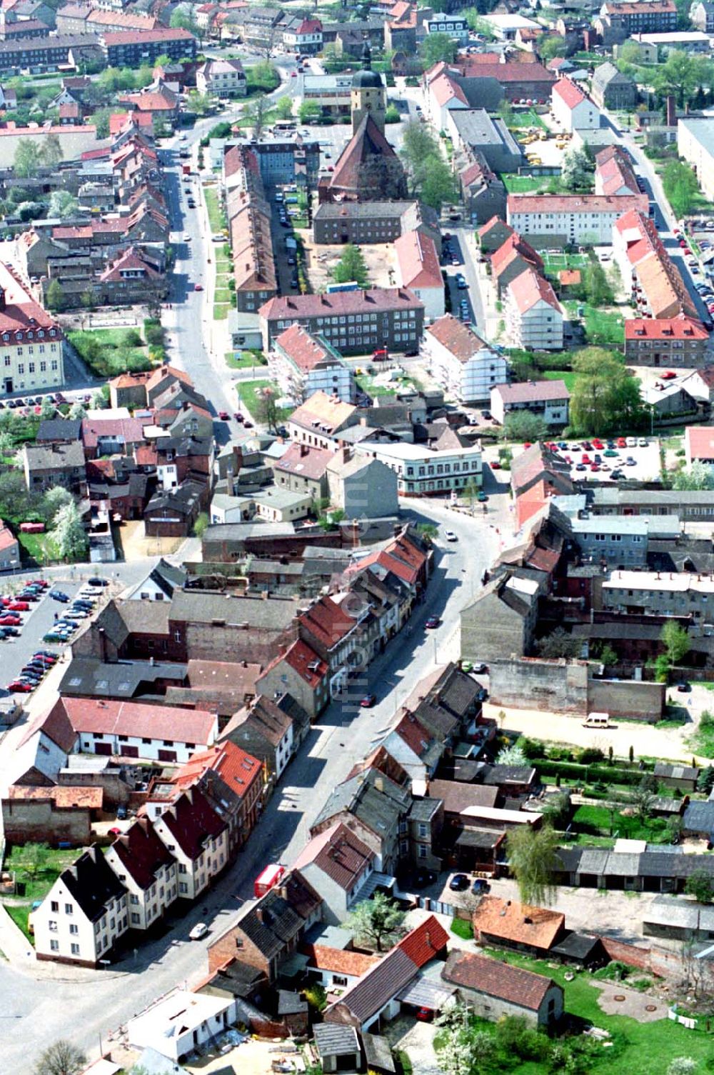 Lübben aus der Vogelperspektive: 29.04.1995 Stadtzentrum Lübben