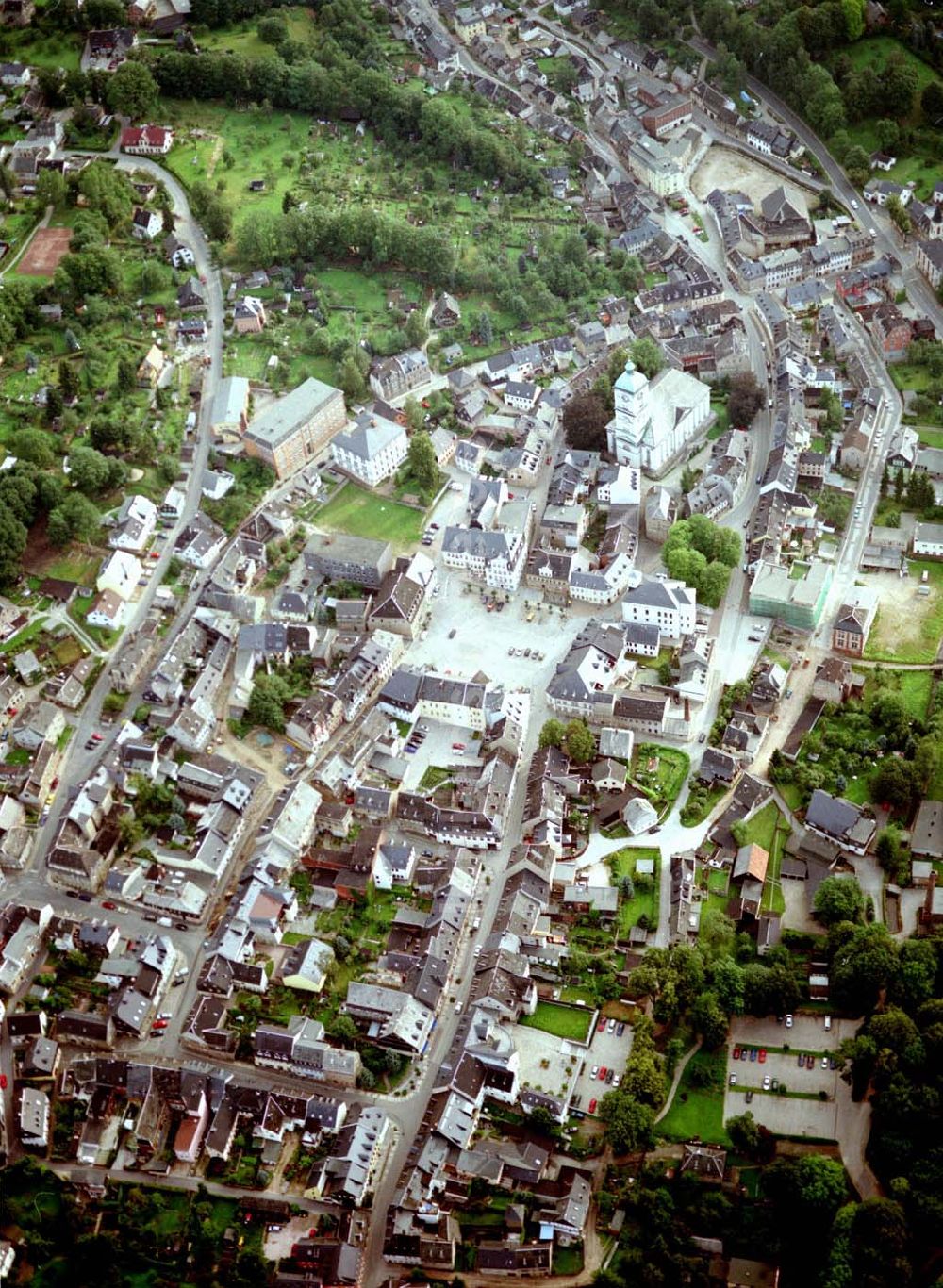 Luftbild Lössnitz / Sachsen - Stadtzentrum von Lössnitz in Sachsen.