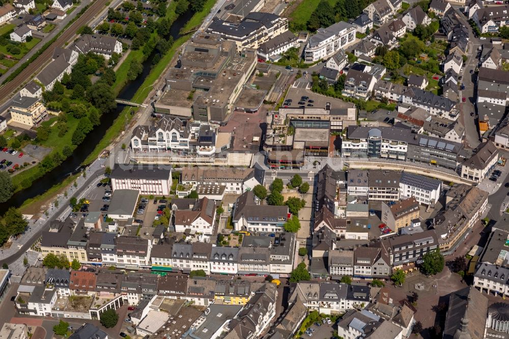 Meschede von oben - Stadtzentrum von Meschede im Bundesland Nordrhein-Westfalen