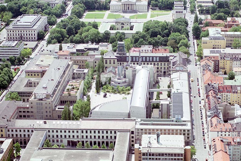 München/ Bayern von oben - Stadtzentrum von München.